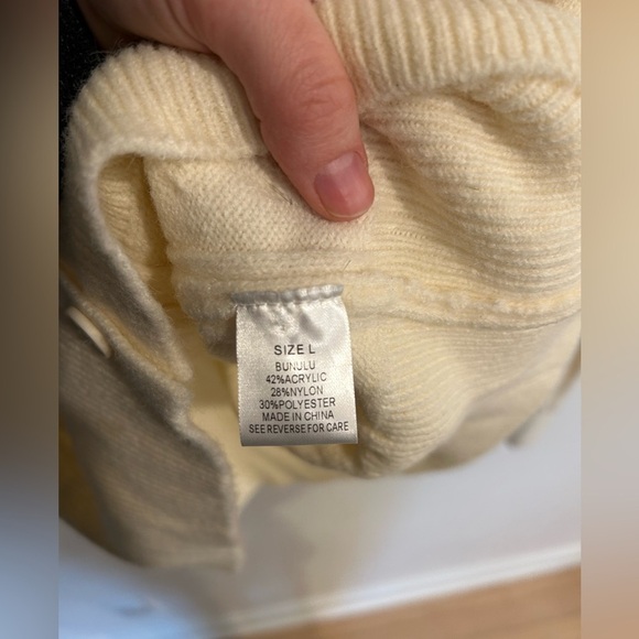 BUNULU cream v neck button down cardigan with rose details size M/L - Picture 6 of 8